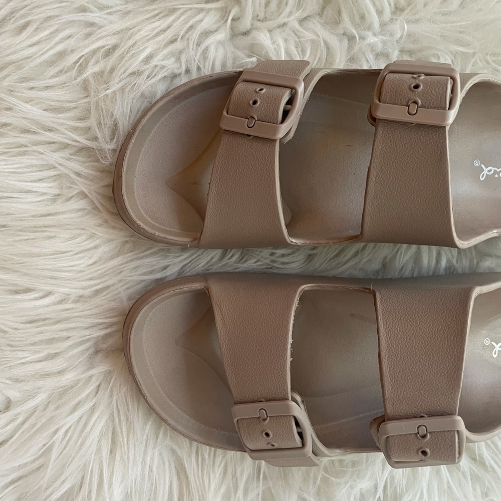 Dark Taupe Lightweight Footbed Sandals - Picture 13 of 14